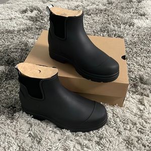 UGG Droplet rain boots